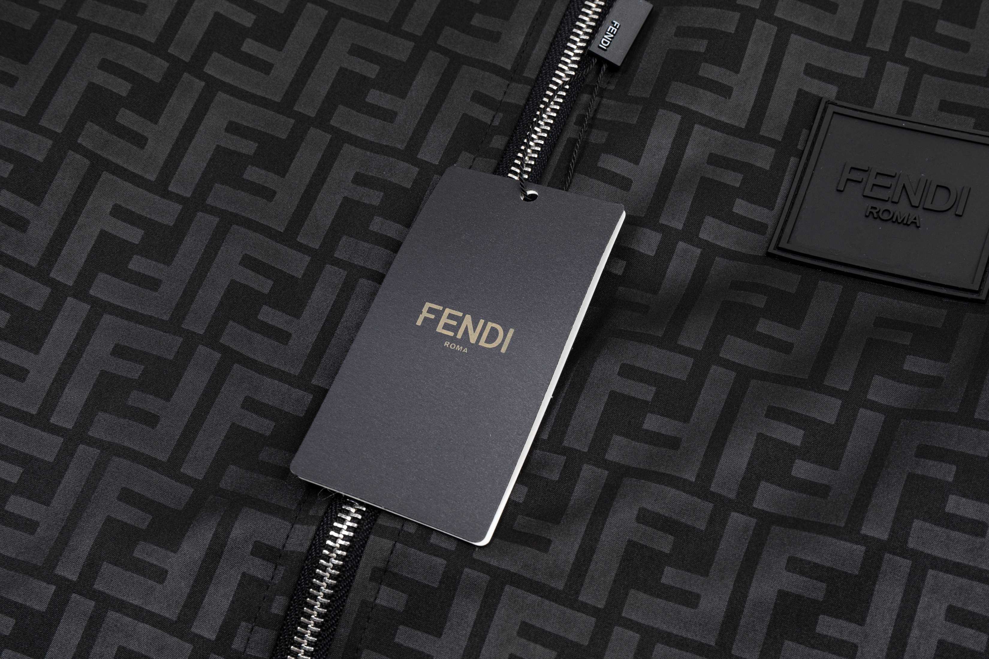 【FENDI旗艦店】フェンディ ジャケット 、ご好評に付き再入荷！