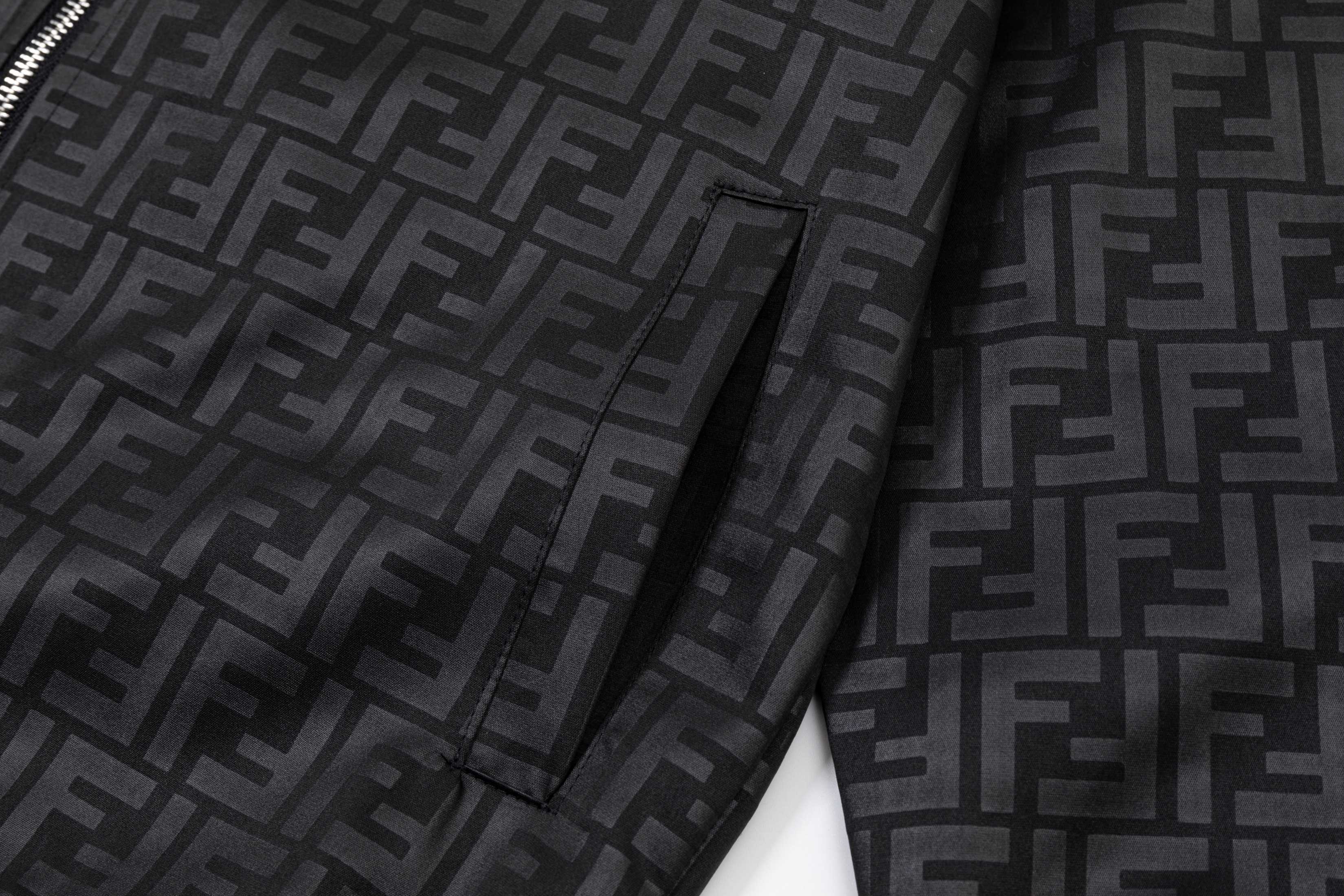 【FENDI旗艦店】フェンディ ジャケット 、ご好評に付き再入荷！