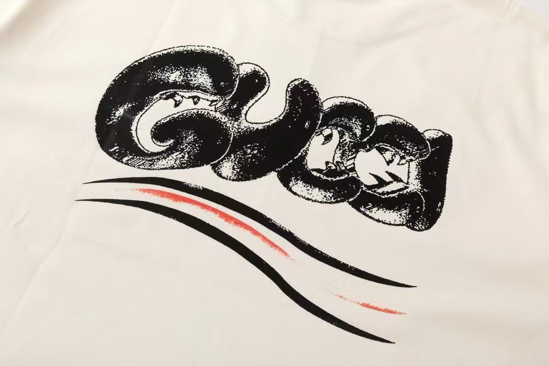【Gucci 】（グッチ）Tシャツ 男女兼用、ご好評に付き再入荷！