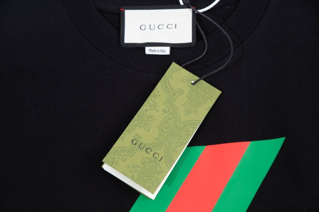 【Gucci 】（グッチ）Tシャツ 男女兼用、ご好評に付き再入荷！