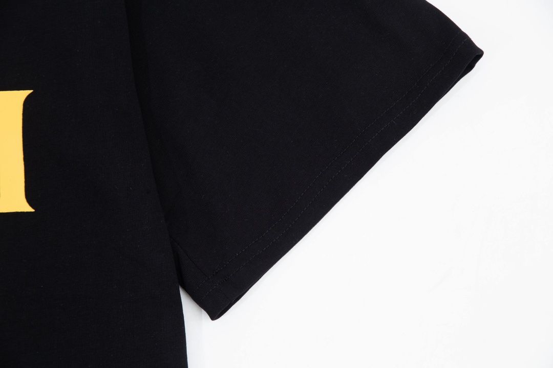 【Gucci 】（グッチ）Tシャツ 男女兼用、ご好評に付き再入荷！