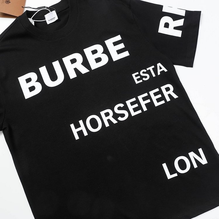 【Burberry】（バーバリー )半袖 男女兼用、ご好評に付き再入荷！