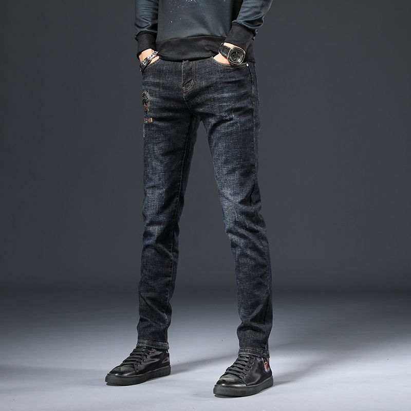 FENDI (フェンディ)公式旗艦店 刺繍ロゴ 、新作ジーンズ