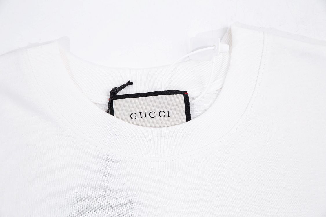 【Gucci 】（グッチ）Tシャツ 男女兼用、ご好評に付き再入荷！