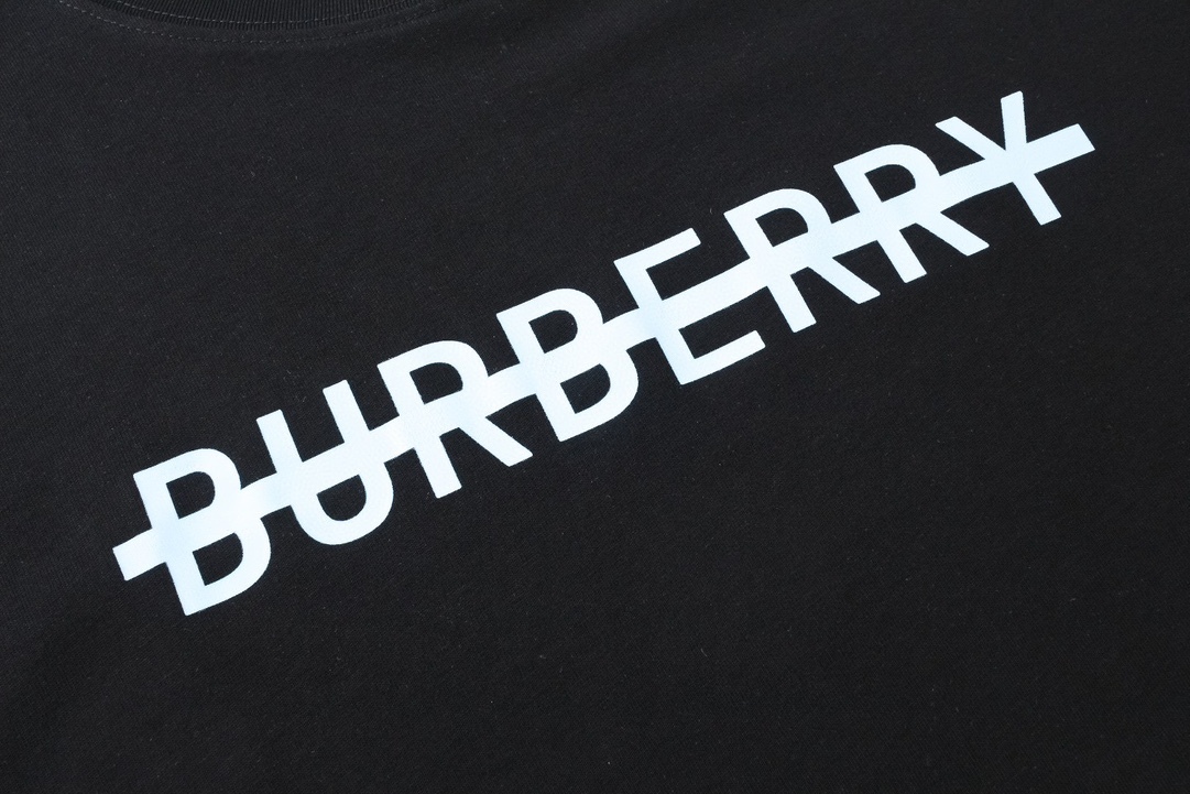 【BURBERRY旗艦店】バーバリー 半袖Tシャツ ご好評に付き再入荷！