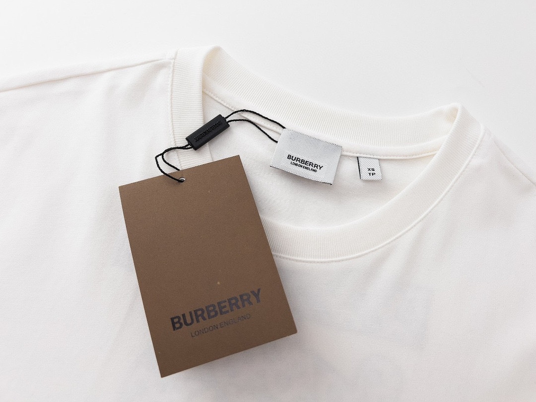 【BURBERRY旗艦店】バーバリー 半袖Tシャツ ご好評に付き再入荷！