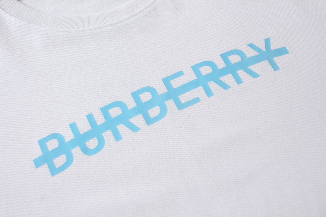 【BURBERRY旗艦店】バーバリー 半袖Tシャツ ご好評に付き再入荷！