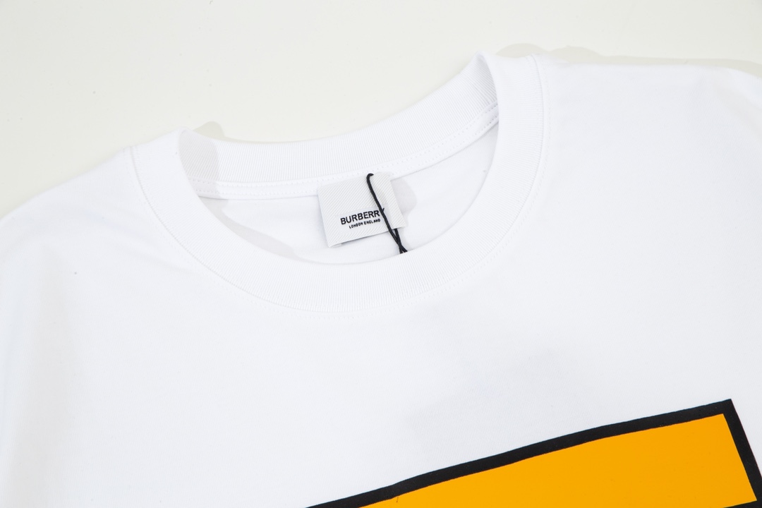 【BURBERRY旗艦店】バーバリー 半袖Tシャツ ご好評に付き再入荷！