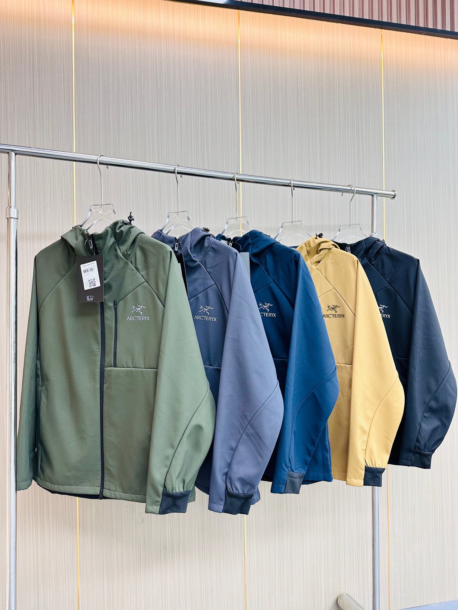 【ARC'TERYX旗艦店】アウトドアジャケット ご好評に付き再入荷！