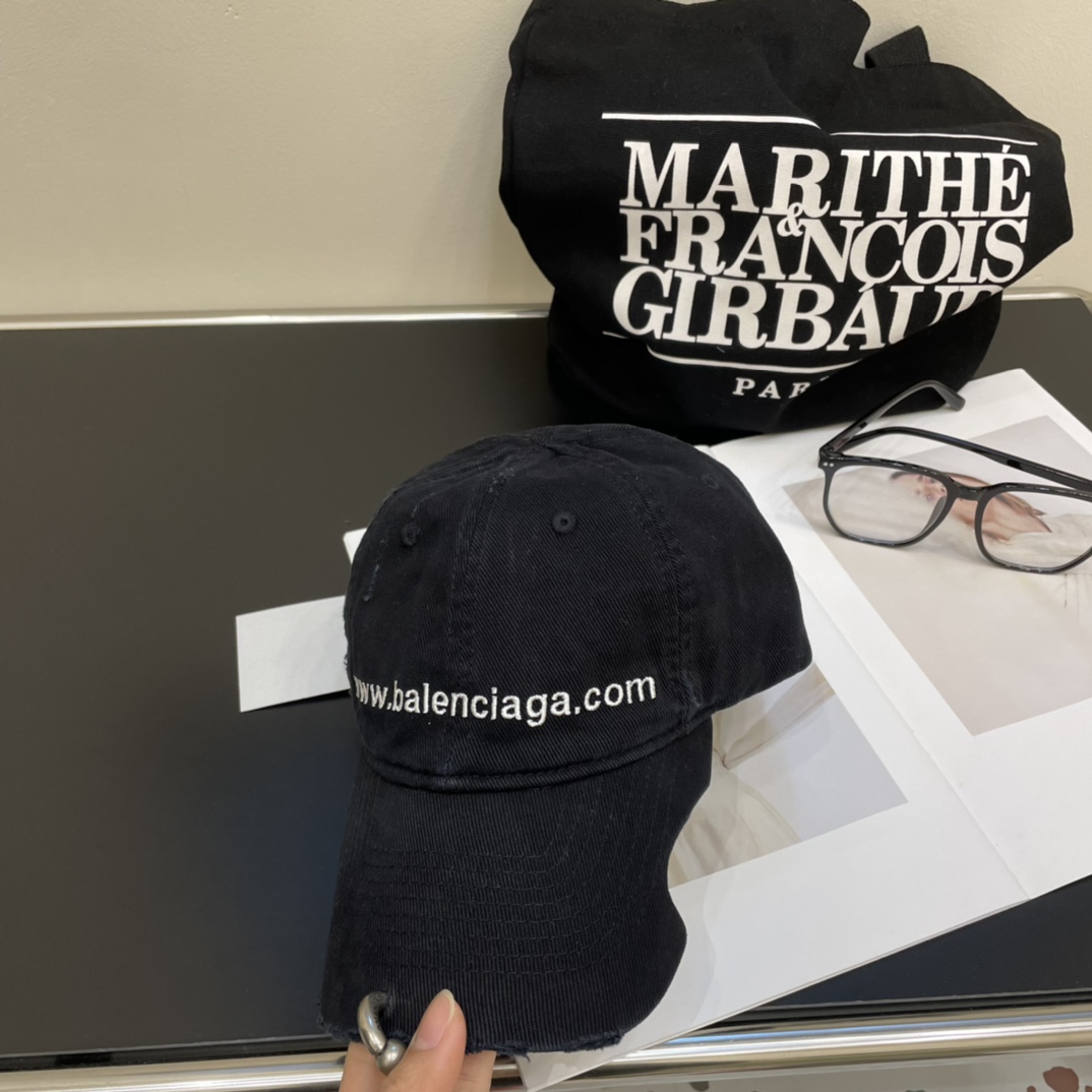 【BALENCIAGA バレンシアガ】【数量限定】 野球帽 / ハット