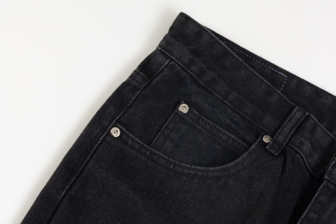 【CHROME HEARTS 公式旗艦店】クロムハーツ ジーパン、ご好評に付き再入荷！