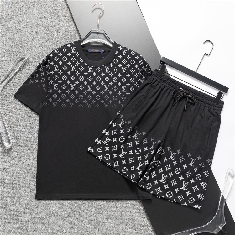 【LOUIS VUITTON旗艦店】半袖ショートパンツスーツ ご好評に付き再入荷！