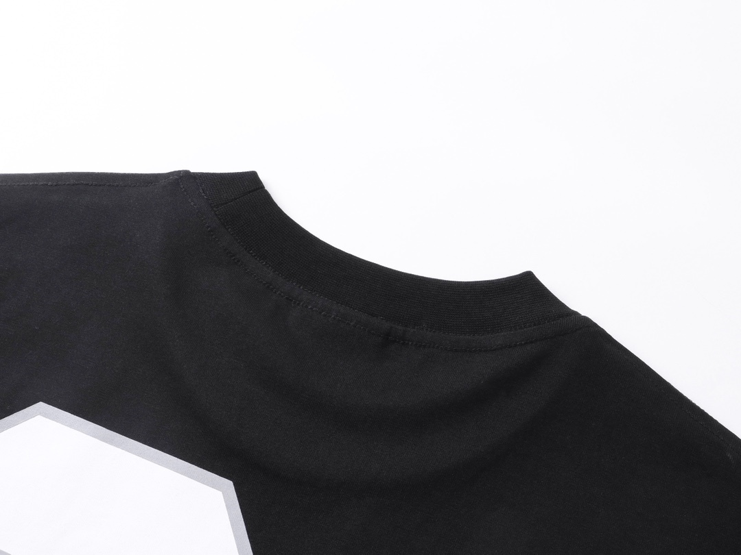 【BALENCIAGA旗艦店】バレンシアガ 長袖 即日出荷 ご好評に付き再入荷！