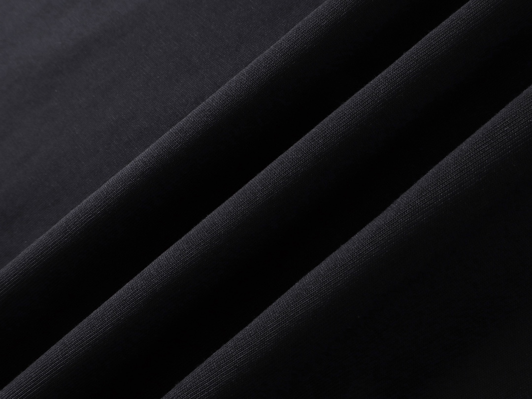 【BALENCIAGA旗艦店】バレンシアガ 長袖 即日出荷 ご好評に付き再入荷！