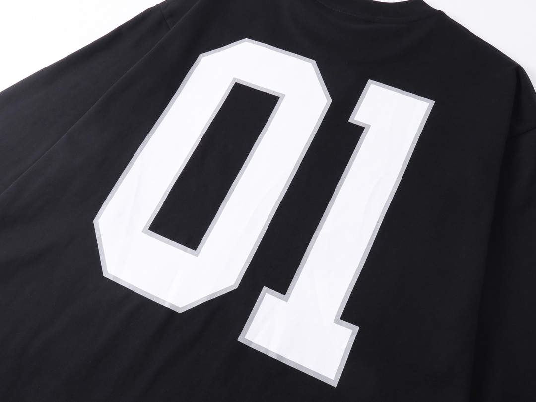 【BALENCIAGA旗艦店】バレンシアガ 長袖 即日出荷 ご好評に付き再入荷！