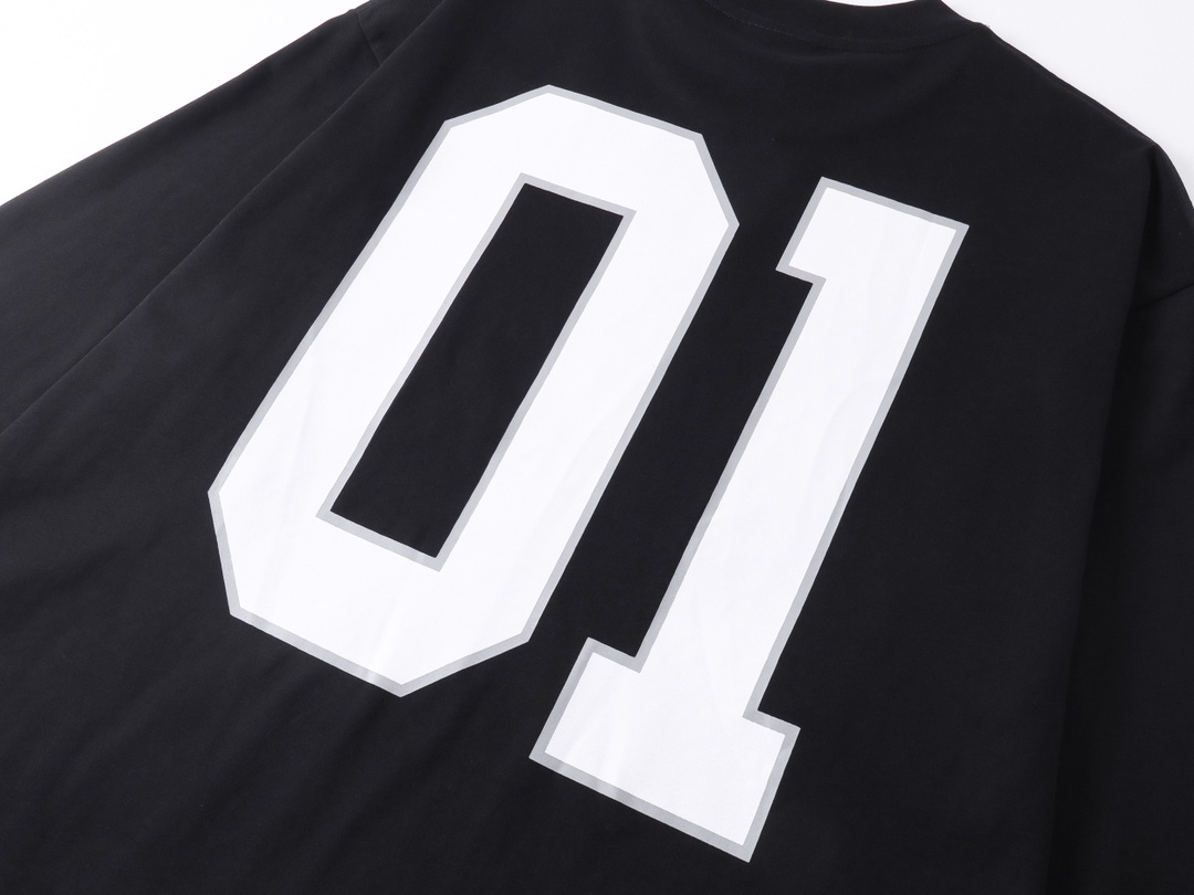 【BALENCIAGA旗艦店】バレンシアガ 長袖 即日出荷 ご好評に付き再入荷！