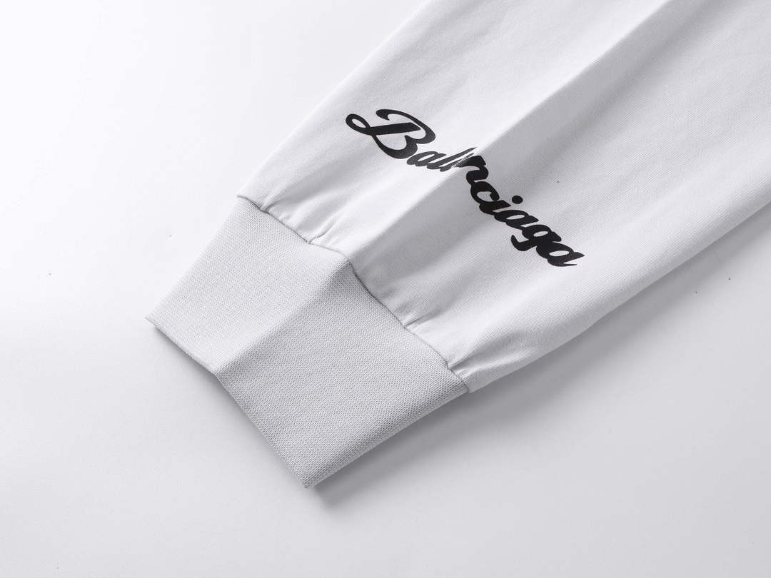 【BALENCIAGA旗艦店】バレンシアガ 長袖 即日出荷 ご好評に付き再入荷！