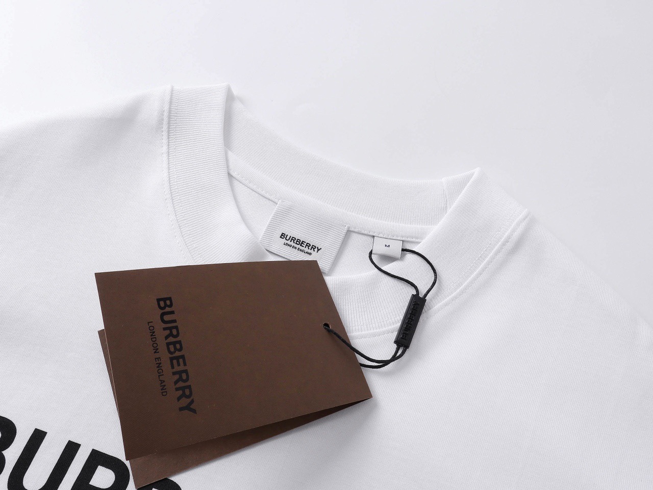 【BURBERRY旗艦店】バーバリー 半袖Tシャツ ご好評に付き再入荷！