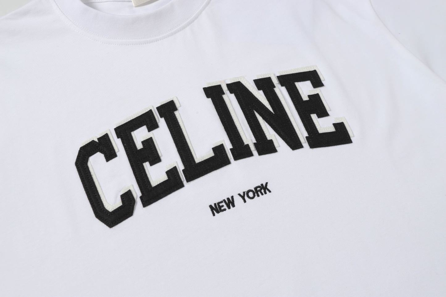【CELINE】（セリーヌ）半袖Tシャツ 男女兼用、ご好評に付き再入荷！