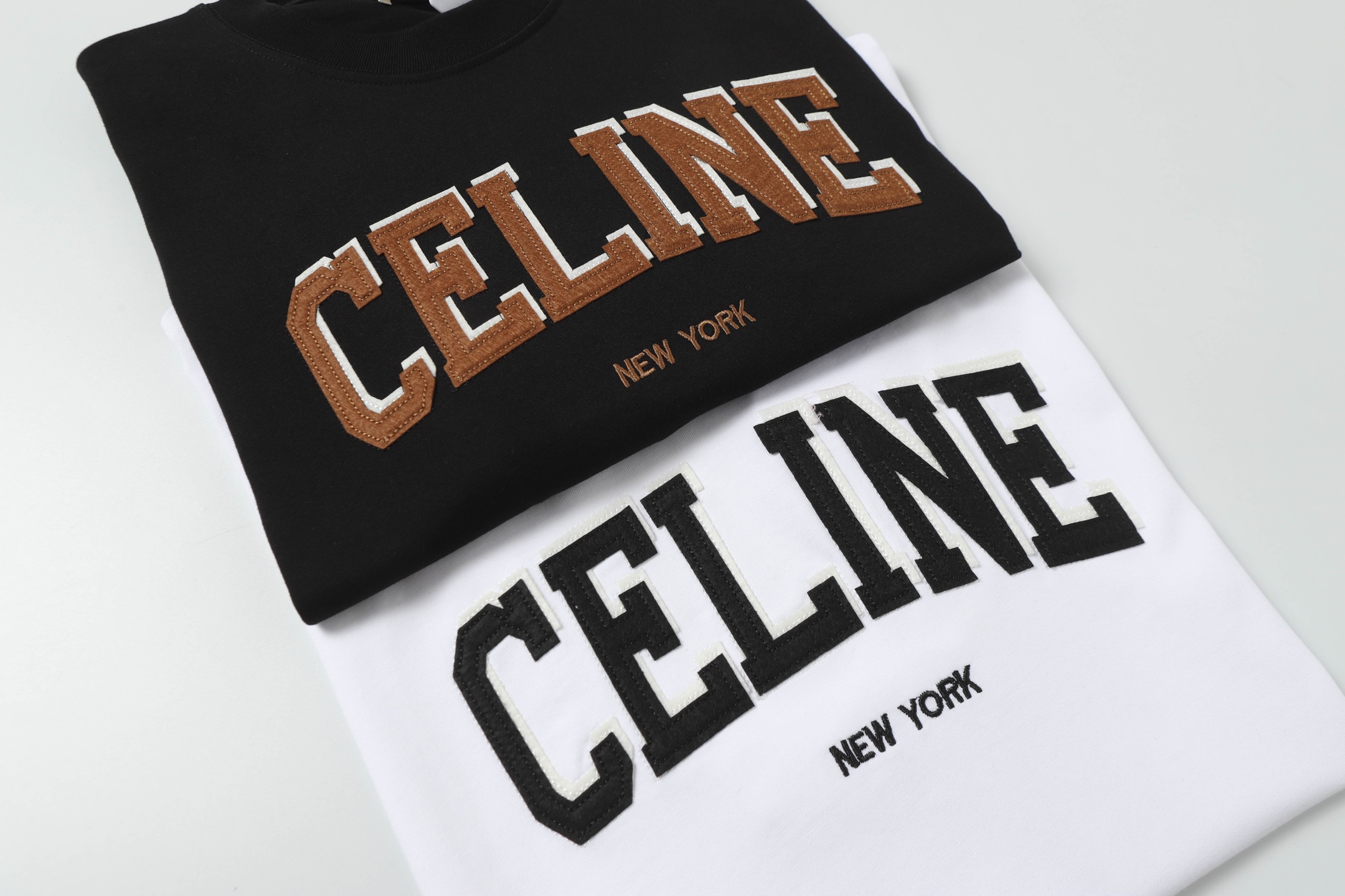 【CELINE】（セリーヌ）半袖Tシャツ 男女兼用、ご好評に付き再入荷！
