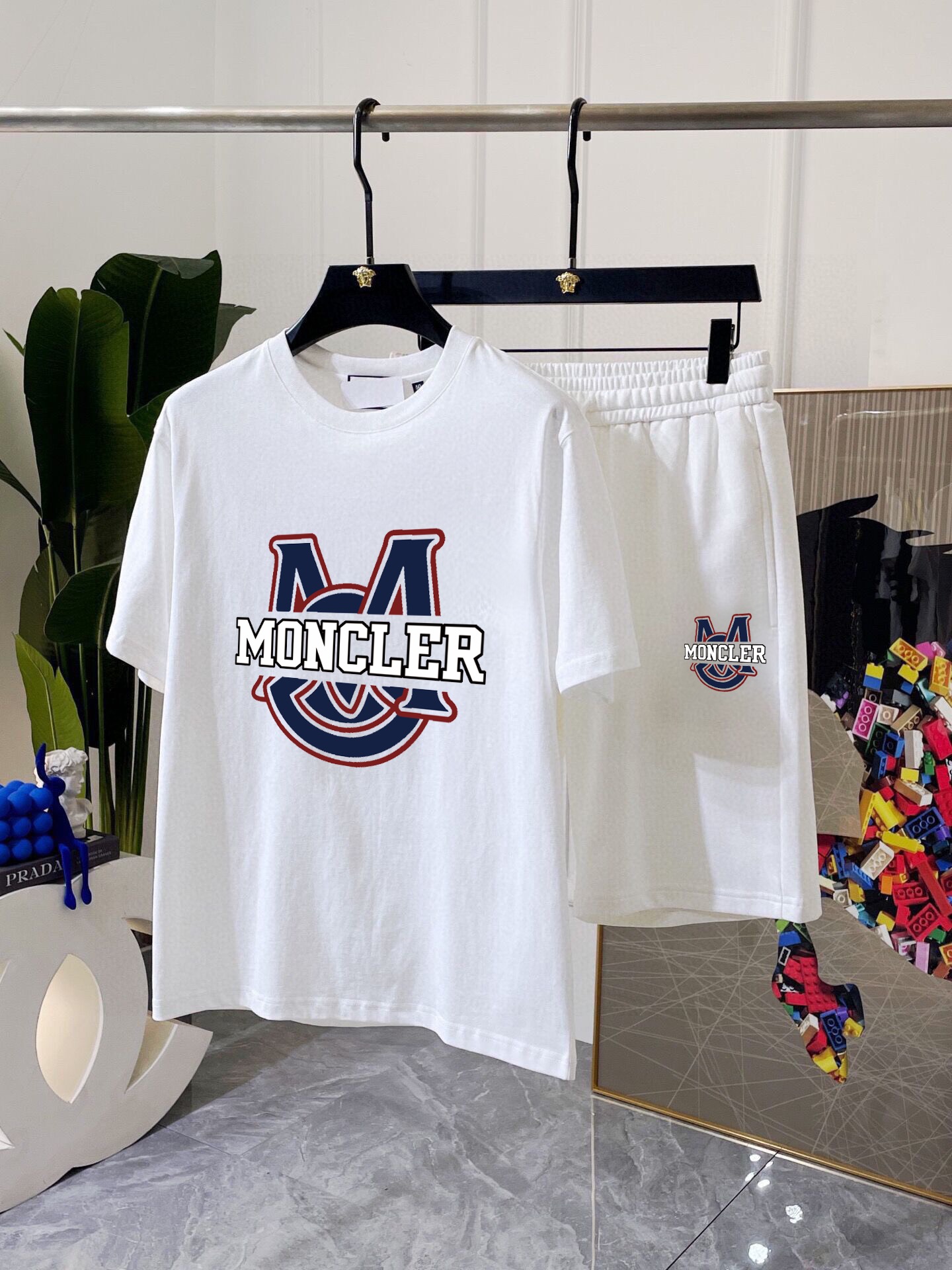 【MONCLER旗艦店】モンクレール 半袖ショートパンツスーツ ご好評に付き再入荷！