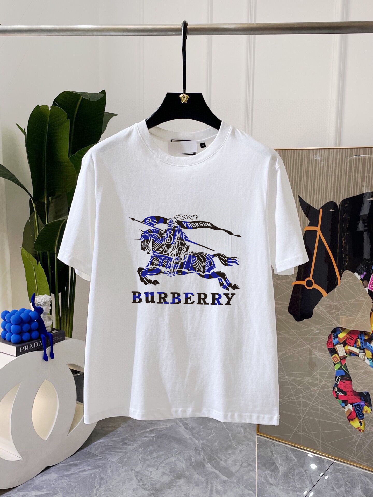 【BURBERRY旗艦店】半袖ショートパンツスーツ ご好評に付き再入荷！