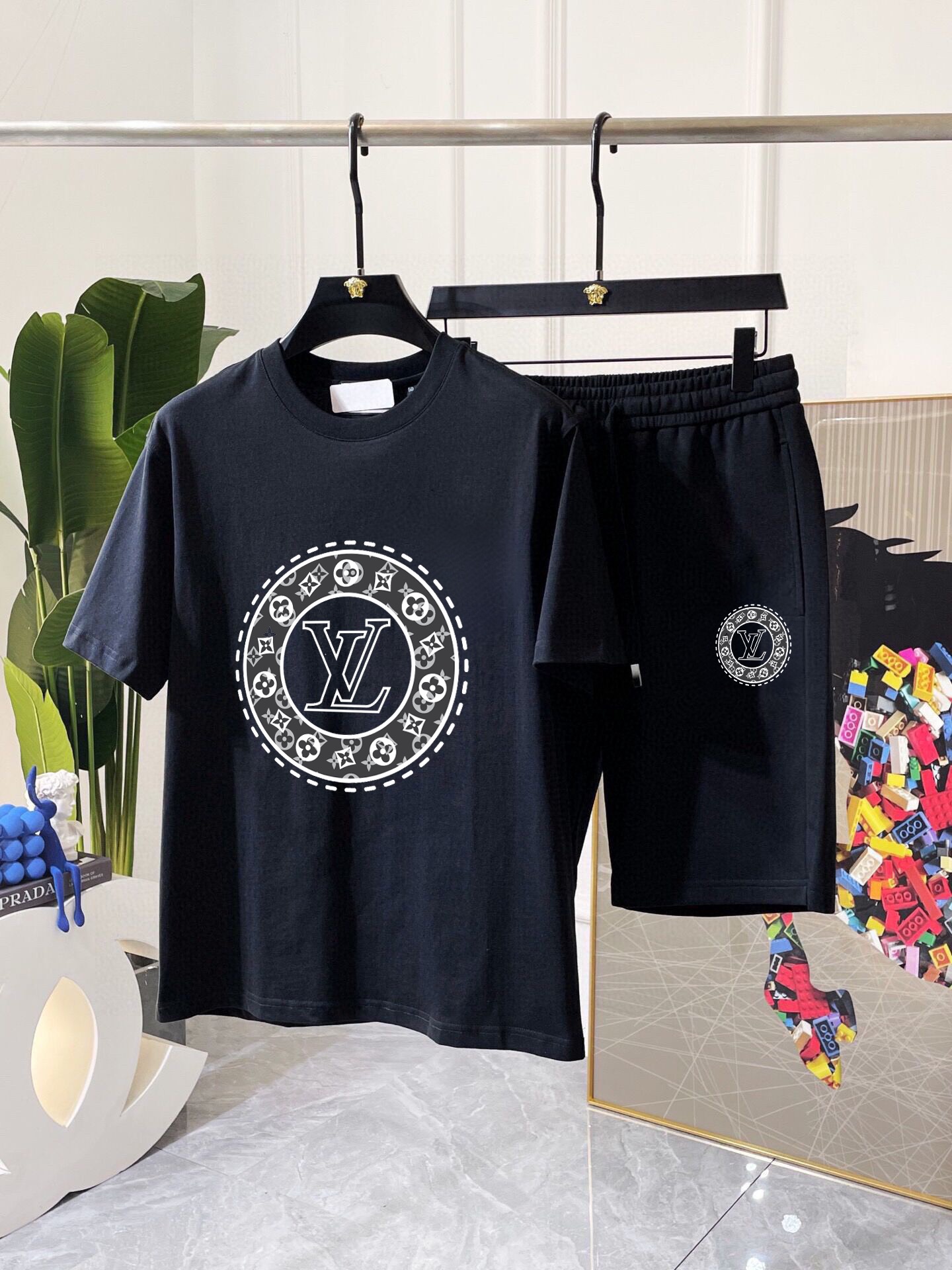 【LOUIS VUITTON旗艦店】半袖ショートパンツスーツ ご好評に付き再入荷！