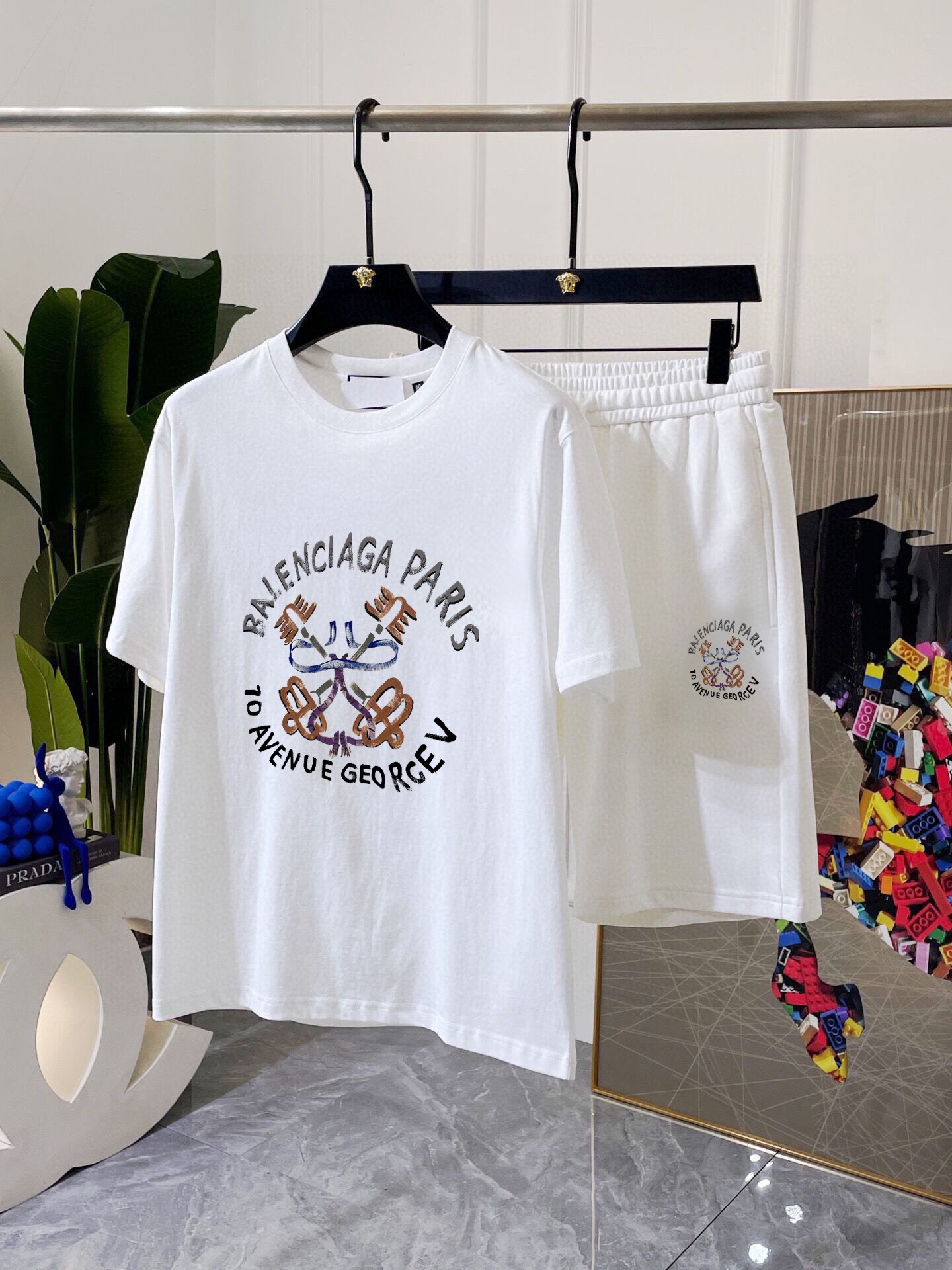 【BALENCIAGA旗艦店】半袖ショートパンツスーツ ご好評に付き再入荷！
