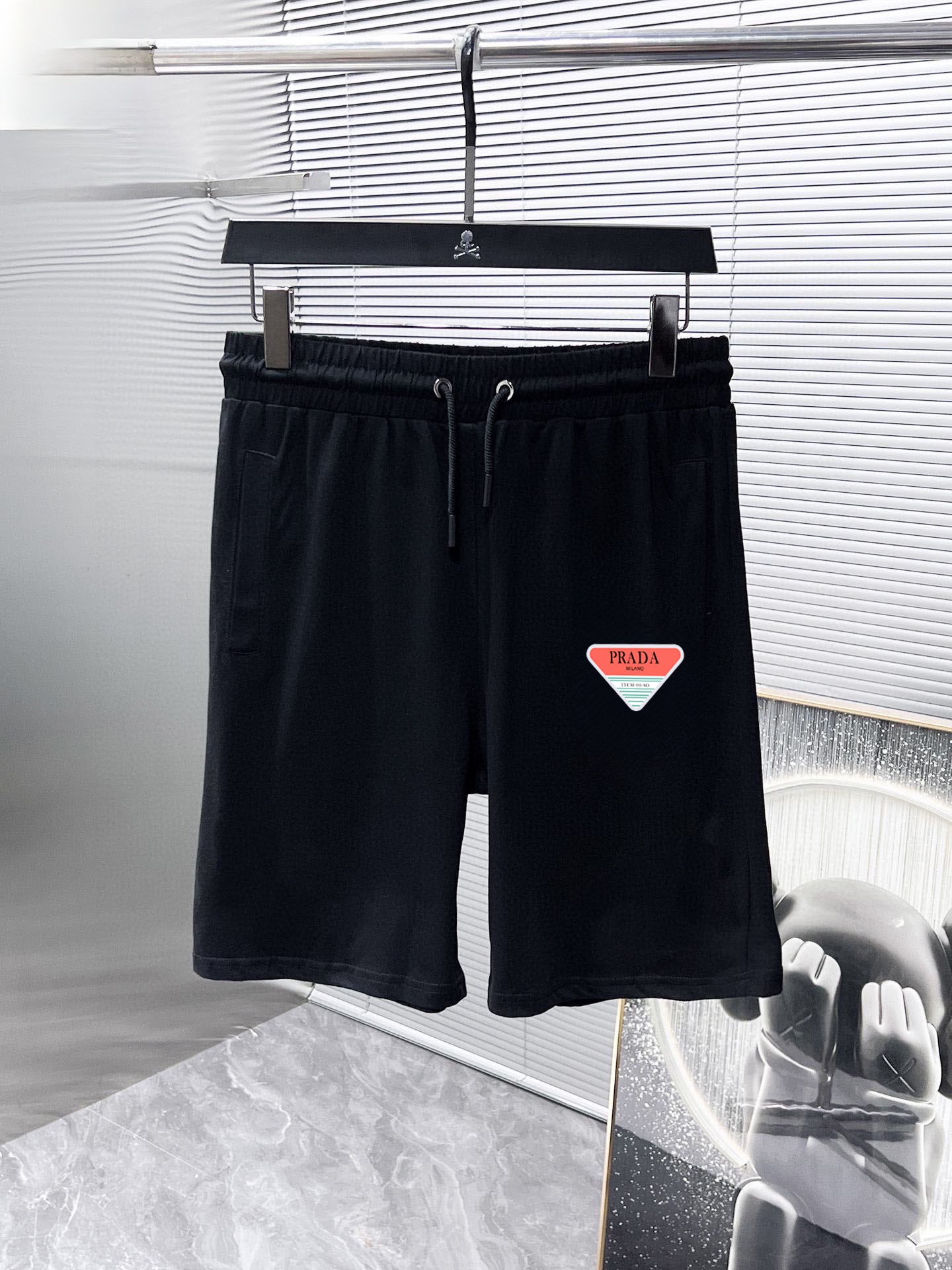 【PRADA旗艦店】プラダ 半袖ショートパンツスーツ ご好評に付き再入荷！
