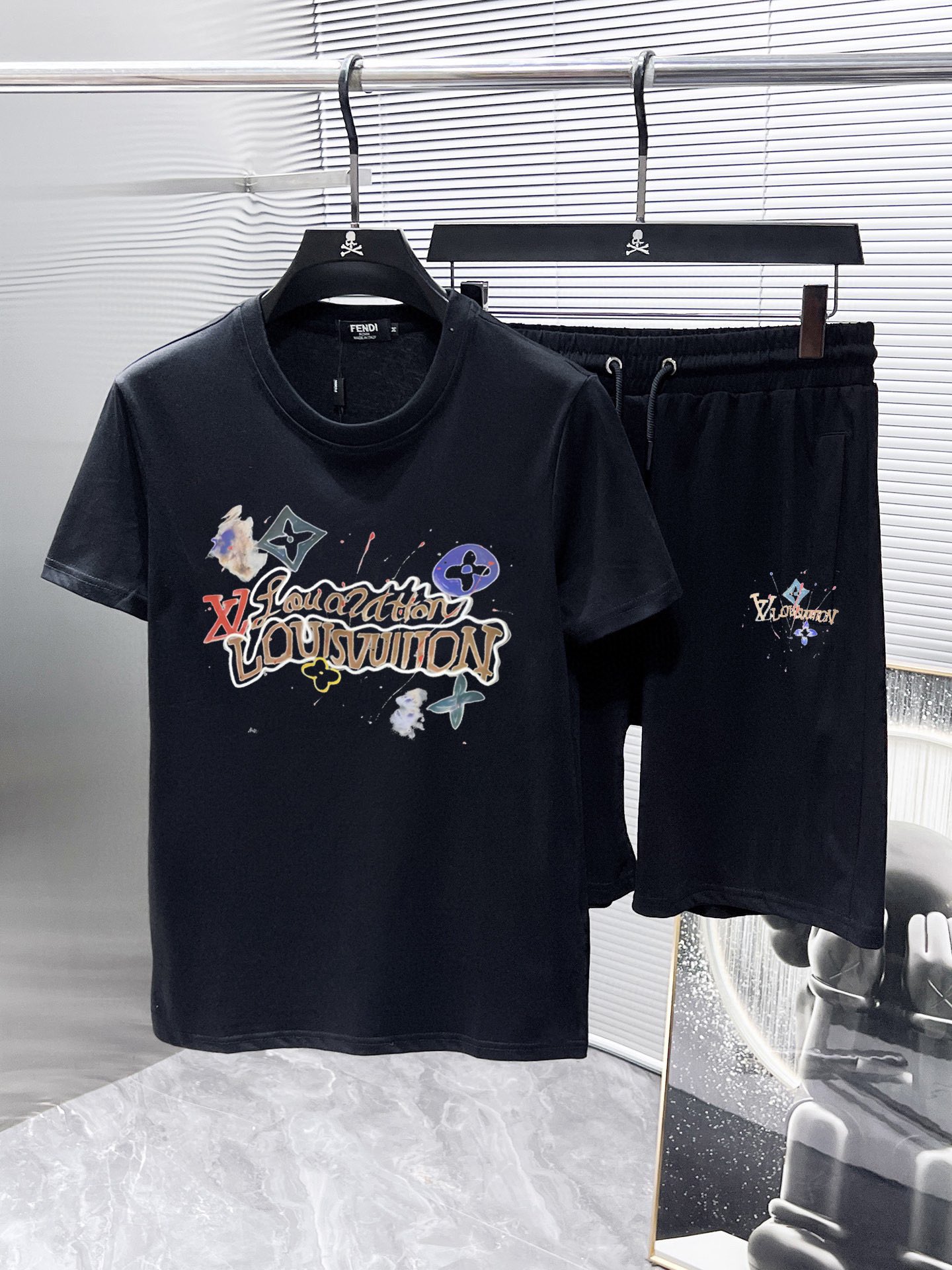 【LOUIS VUITTON旗艦店】半袖ショートパンツスーツ ご好評に付き再入荷！