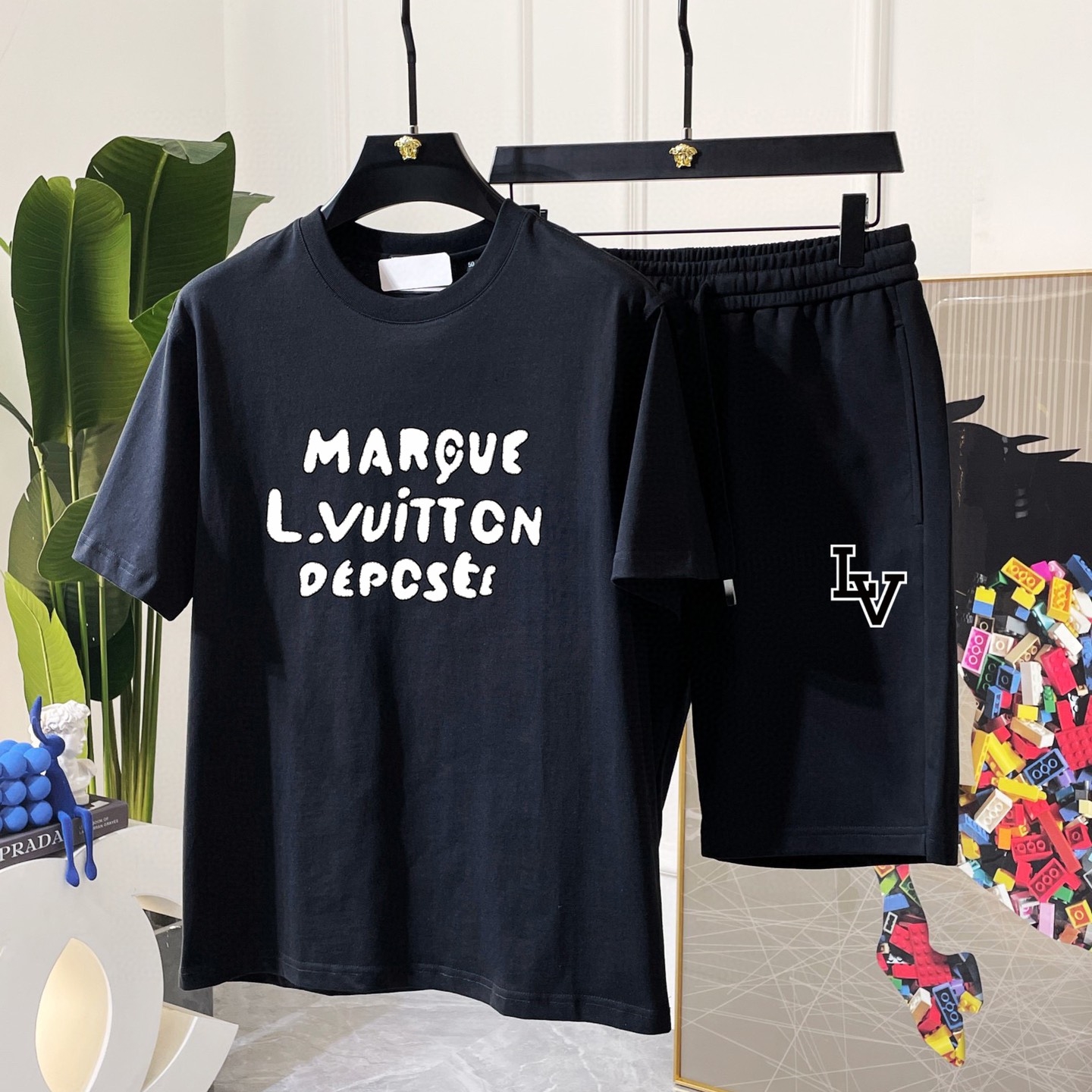 【LOUIS VUITTON旗艦店】半袖ショートパンツスーツ ご好評に付き再入荷！