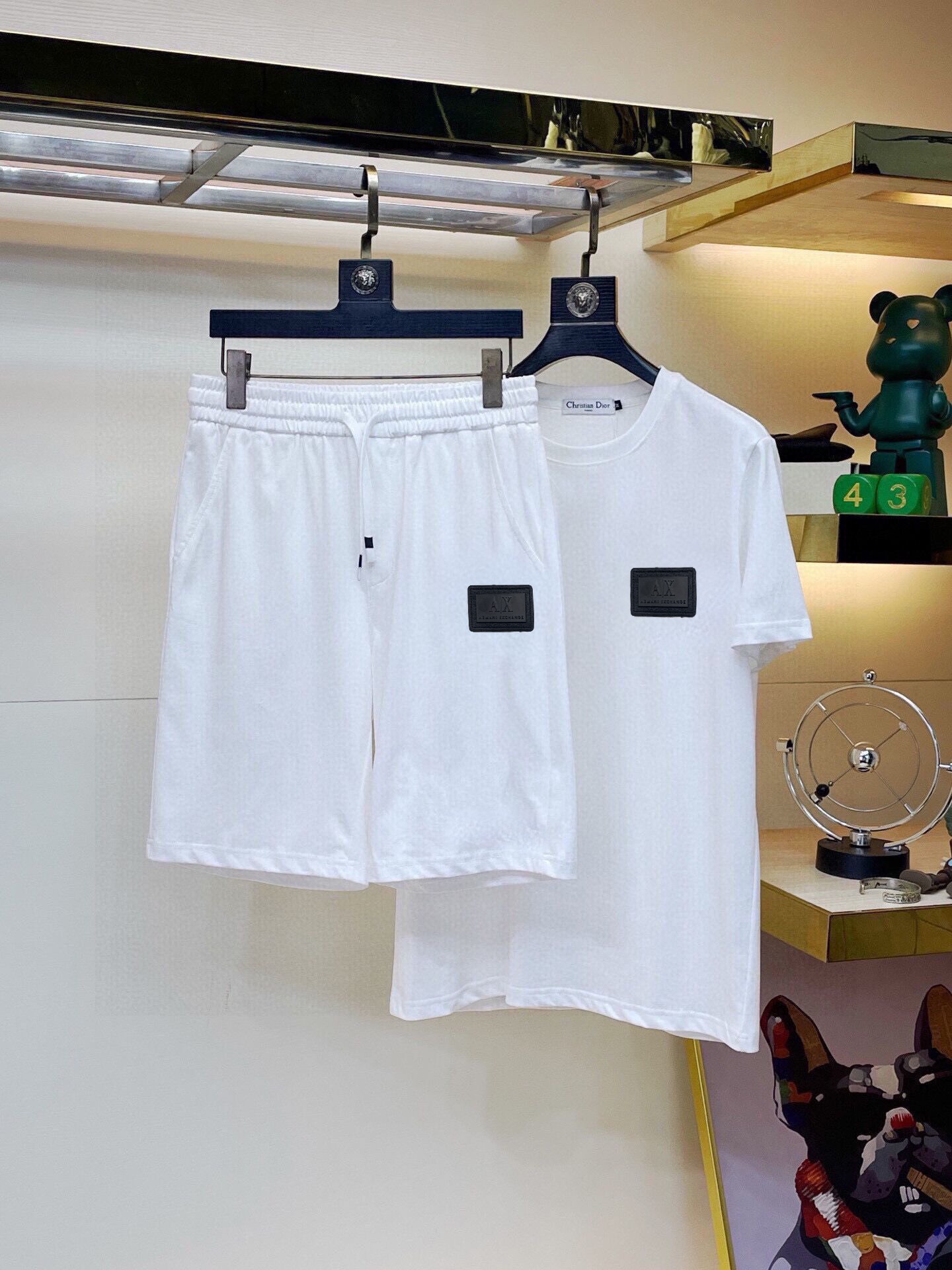 【ARMANI旗艦店】アルマーニ 半袖ショートパンツスーツ ご好評に付き再入荷！