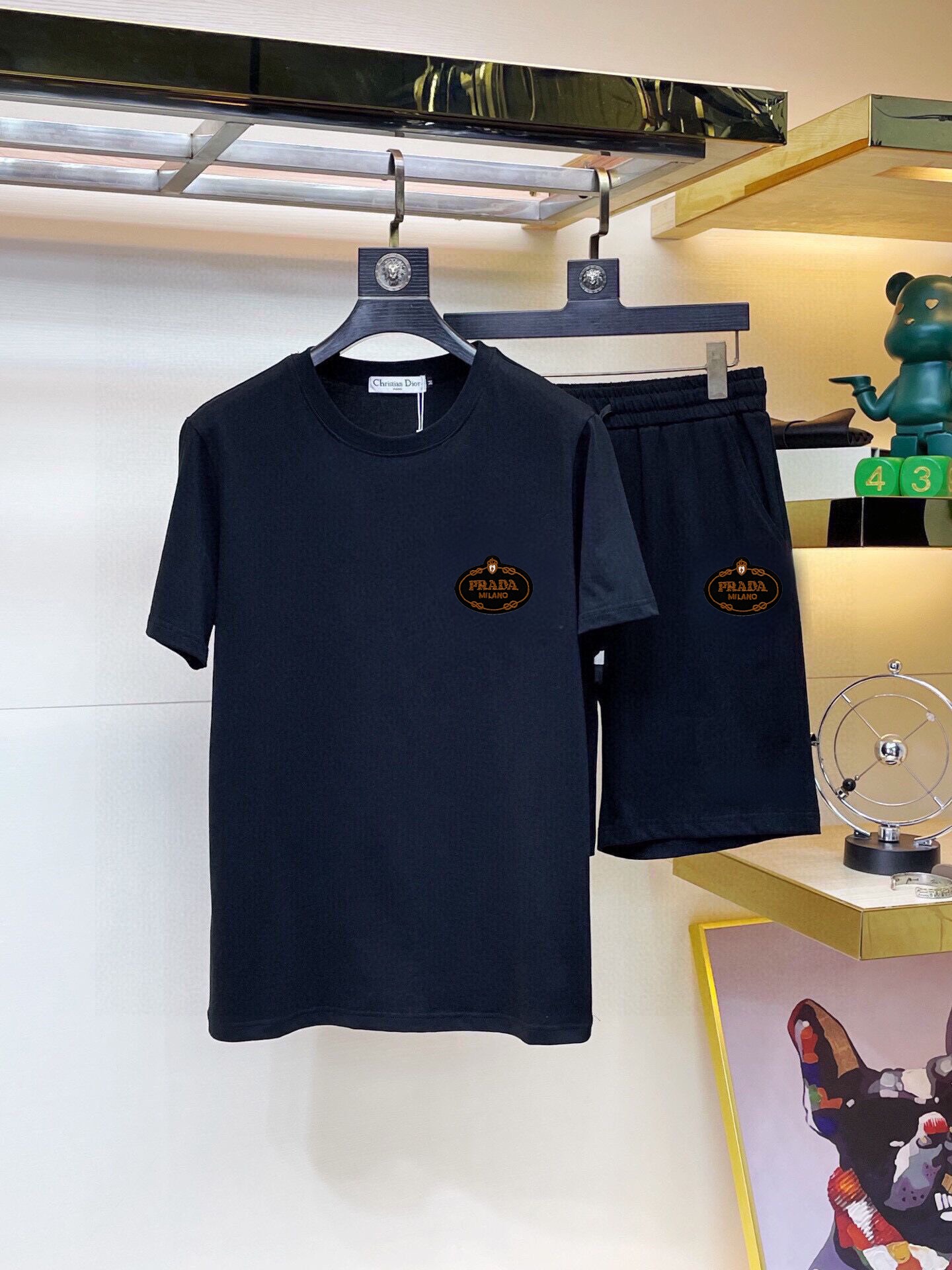 【PRADA旗艦店】プラダ 半袖ショートパンツスーツ ご好評に付き再入荷！