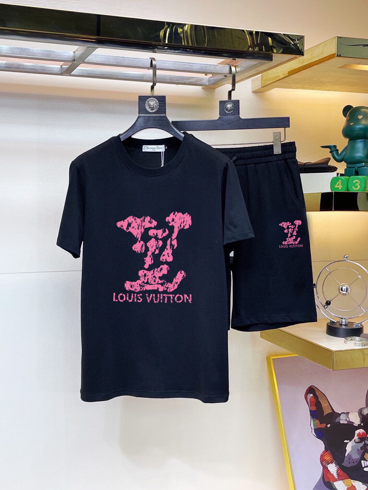 【LOUIS VUITTON旗艦店】半袖ショートパンツスーツ ご好評に付き再入荷！
