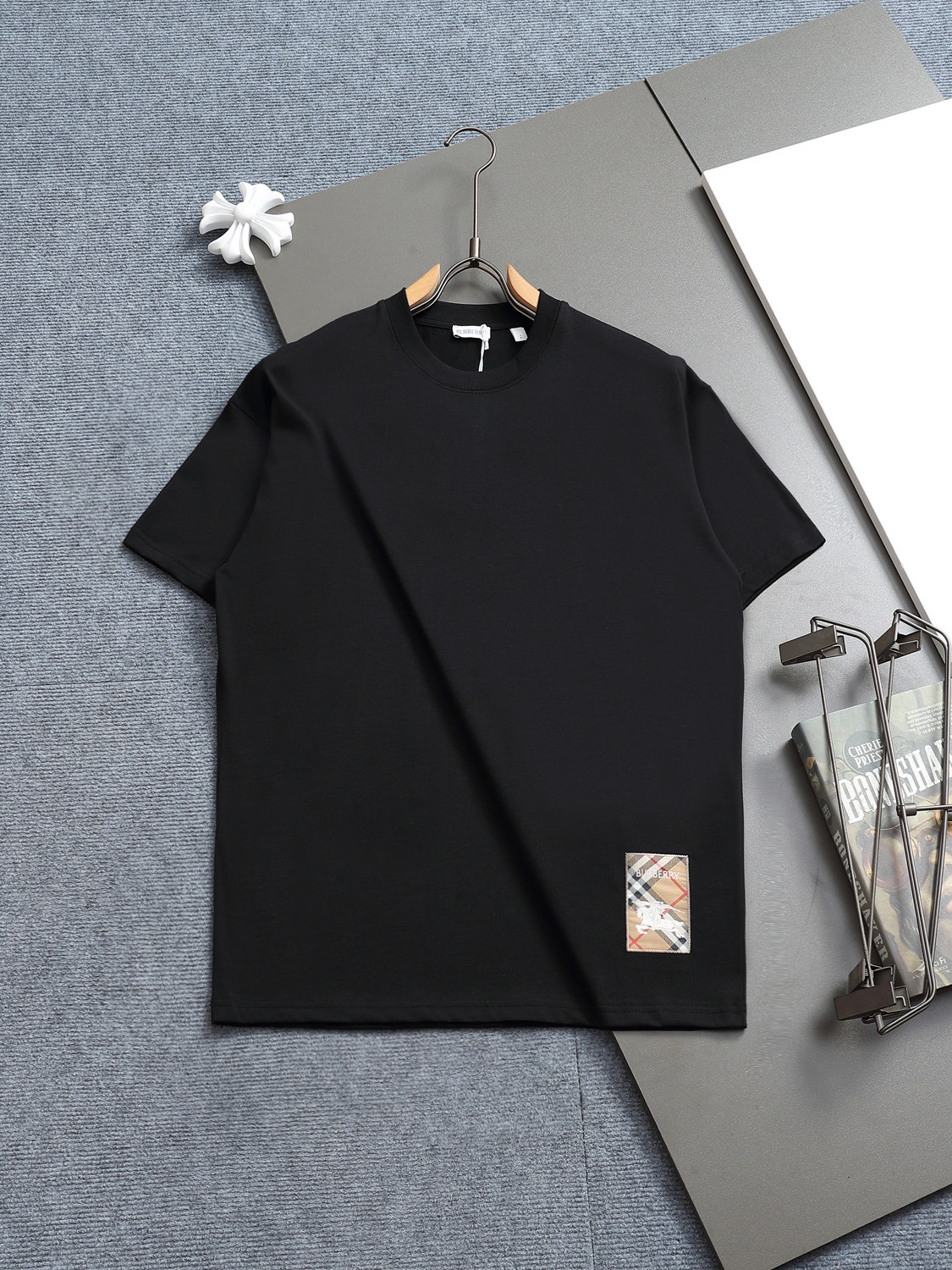 【BURBERRY旗艦店】バーバリー 半袖Tシャツ ご好評に付き再入荷！