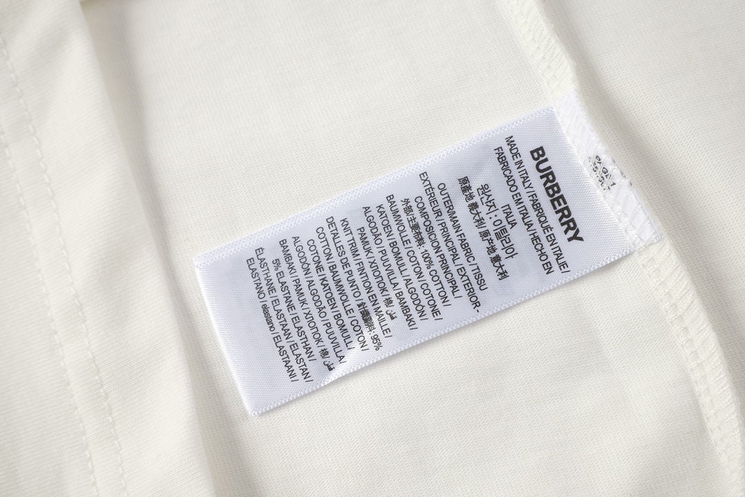 【Burberry】（バーバリー )半袖Tシャツ 男女兼用、ご好評に付き再入荷！