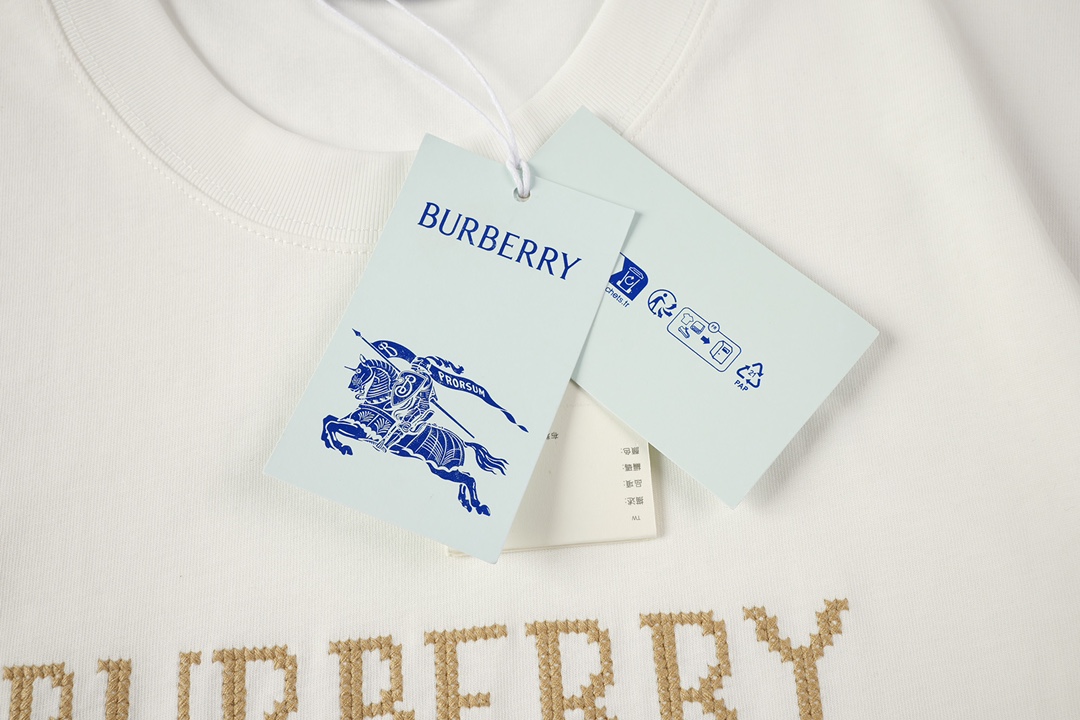 【Burberry】（バーバリー )半袖Tシャツ 男女兼用、ご好評に付き再入荷！