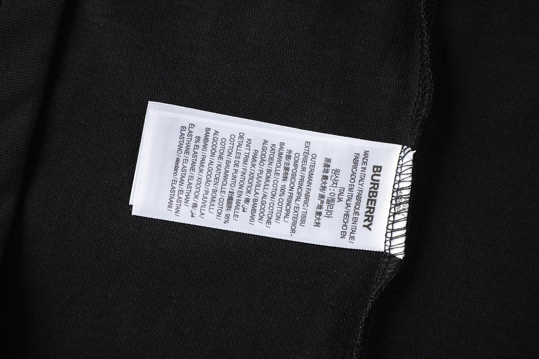 【Burberry】（バーバリー )半袖Tシャツ 男女兼用、ご好評に付き再入荷！