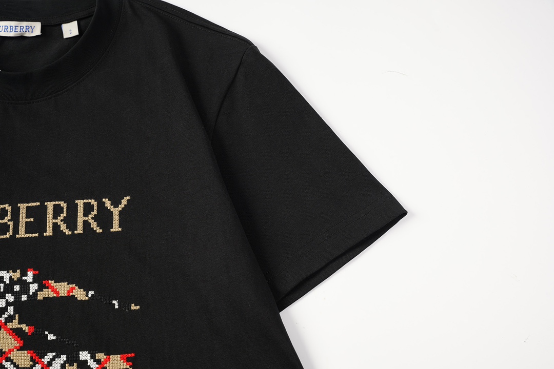【Burberry】（バーバリー )半袖Tシャツ 男女兼用、ご好評に付き再入荷！