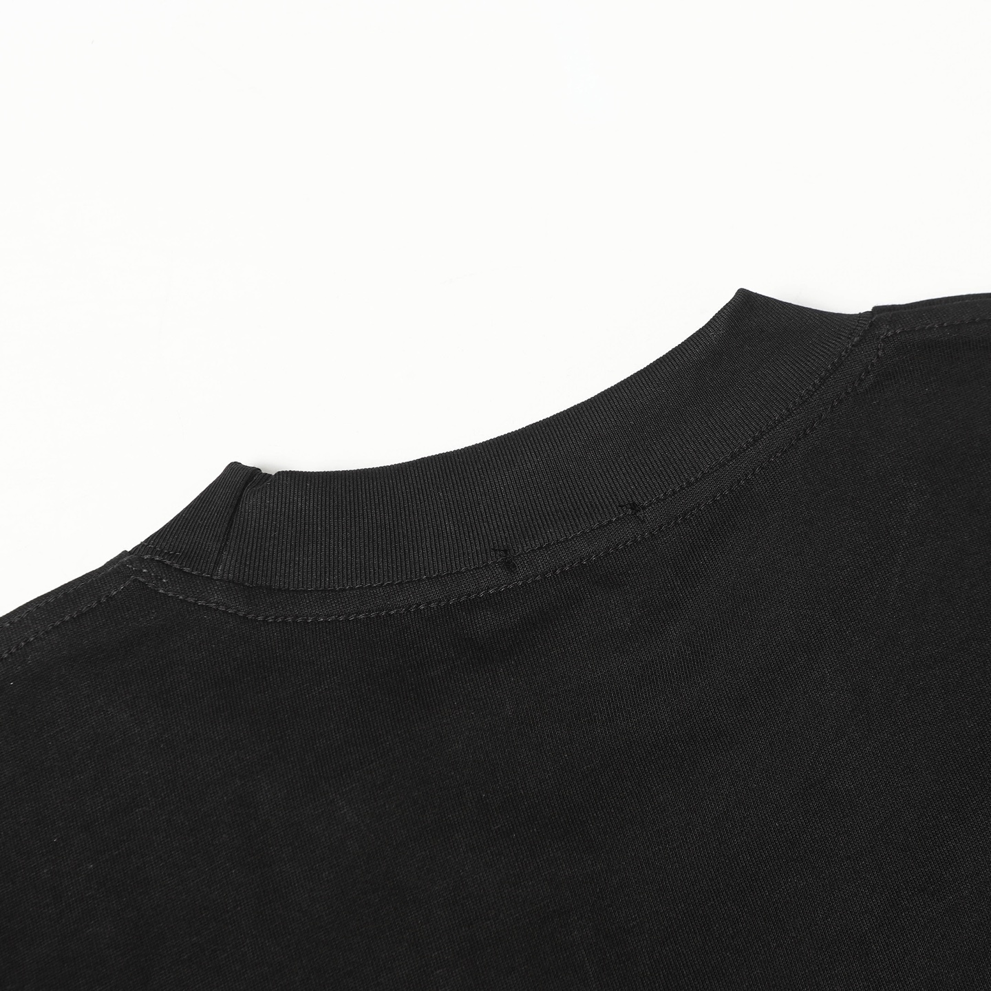 【Burberry】（バーバリー )半袖Tシャツ 男女兼用、ご好評に付き再入荷！