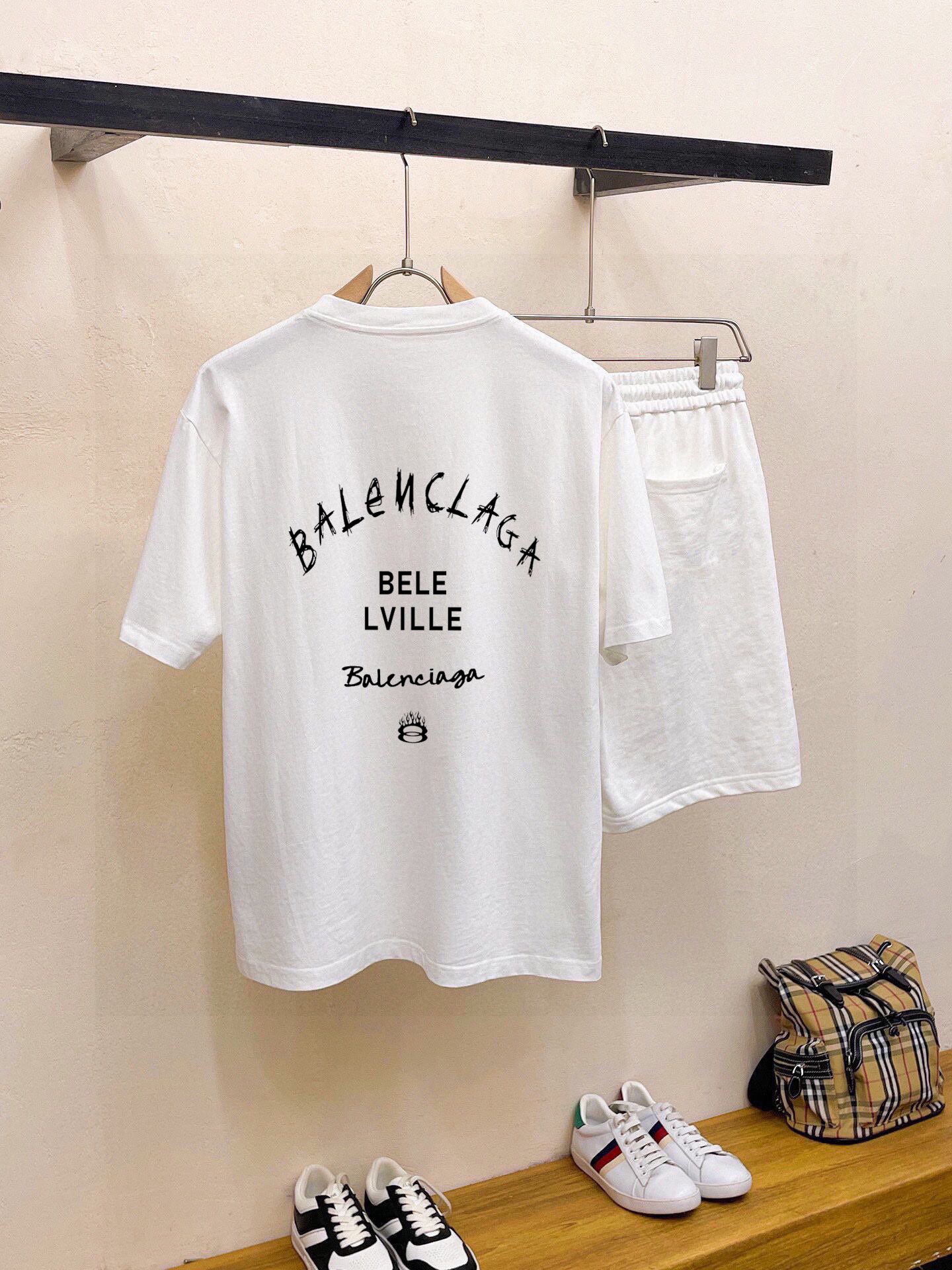 【BALENCIAGA旗艦店】バレンシアガ 半袖ショートパンツスーツ ご好評に付き再入荷！