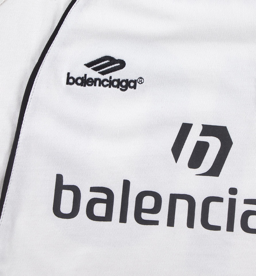 【BALENCIAGA旗艦店】バレンシアガ 長袖 ご好評に付き再入荷！