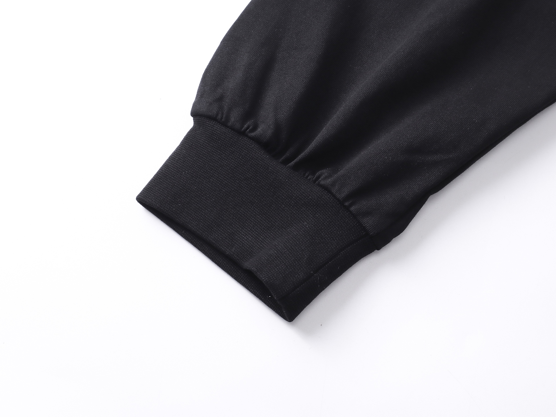 【BALENCIAGA旗艦店】バレンシアガ 長袖 ご好評に付き再入荷！