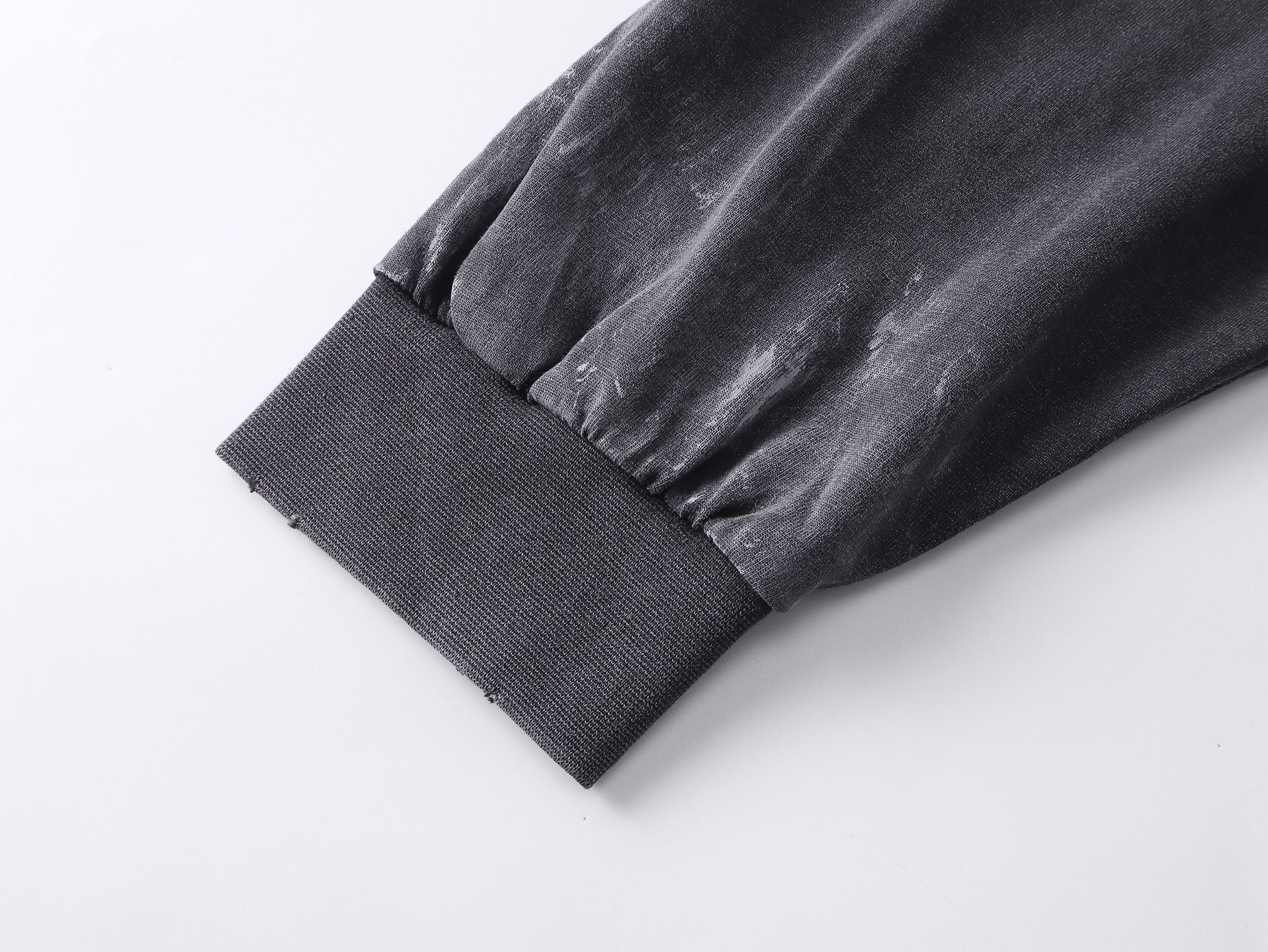 【BALENCIAGA旗艦店】バレンシアガ 長袖 ご好評に付き再入荷！