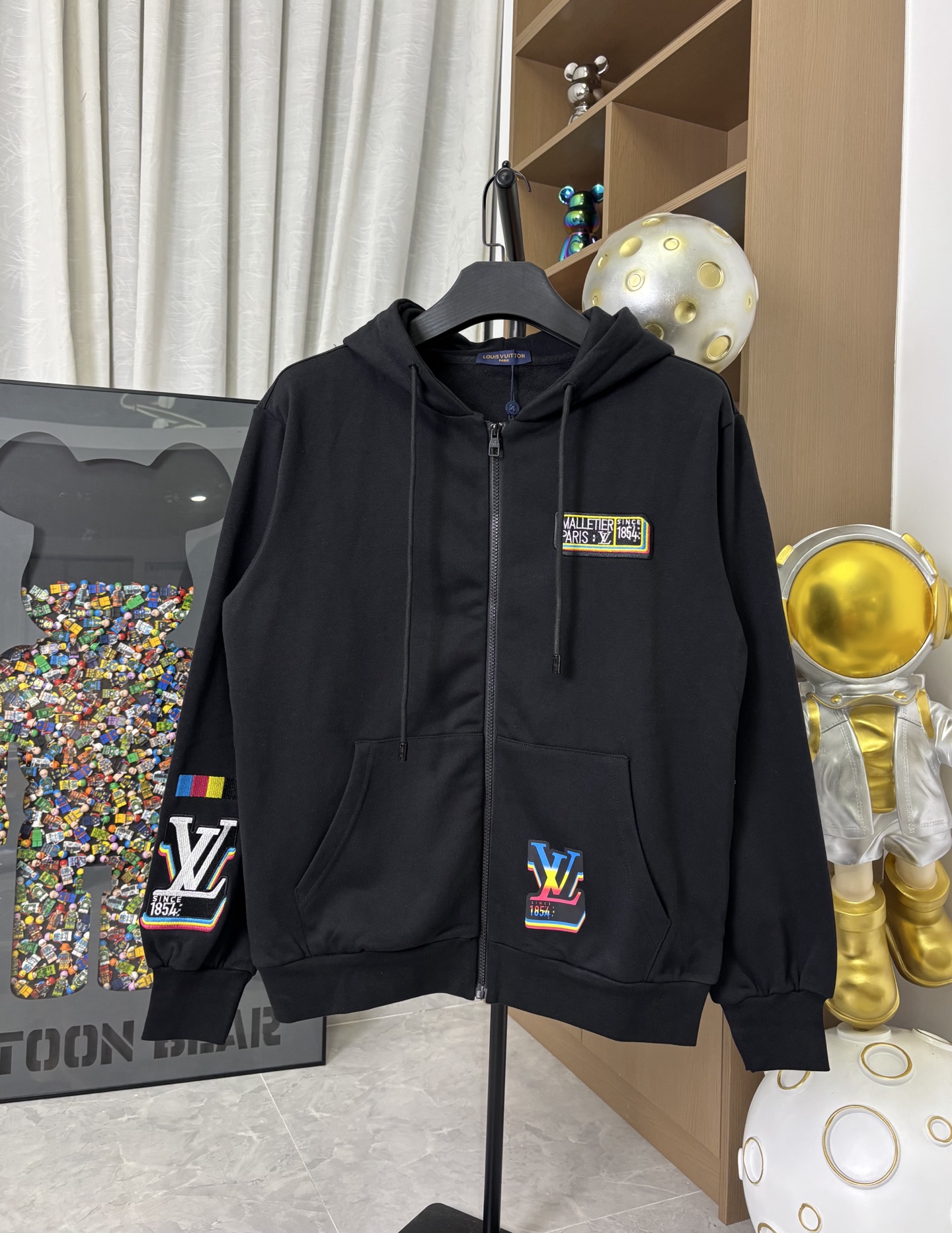 【LOUIS VUITTON旗艦店】ルイヴィトン パーカー  ご好評に付き再入荷！