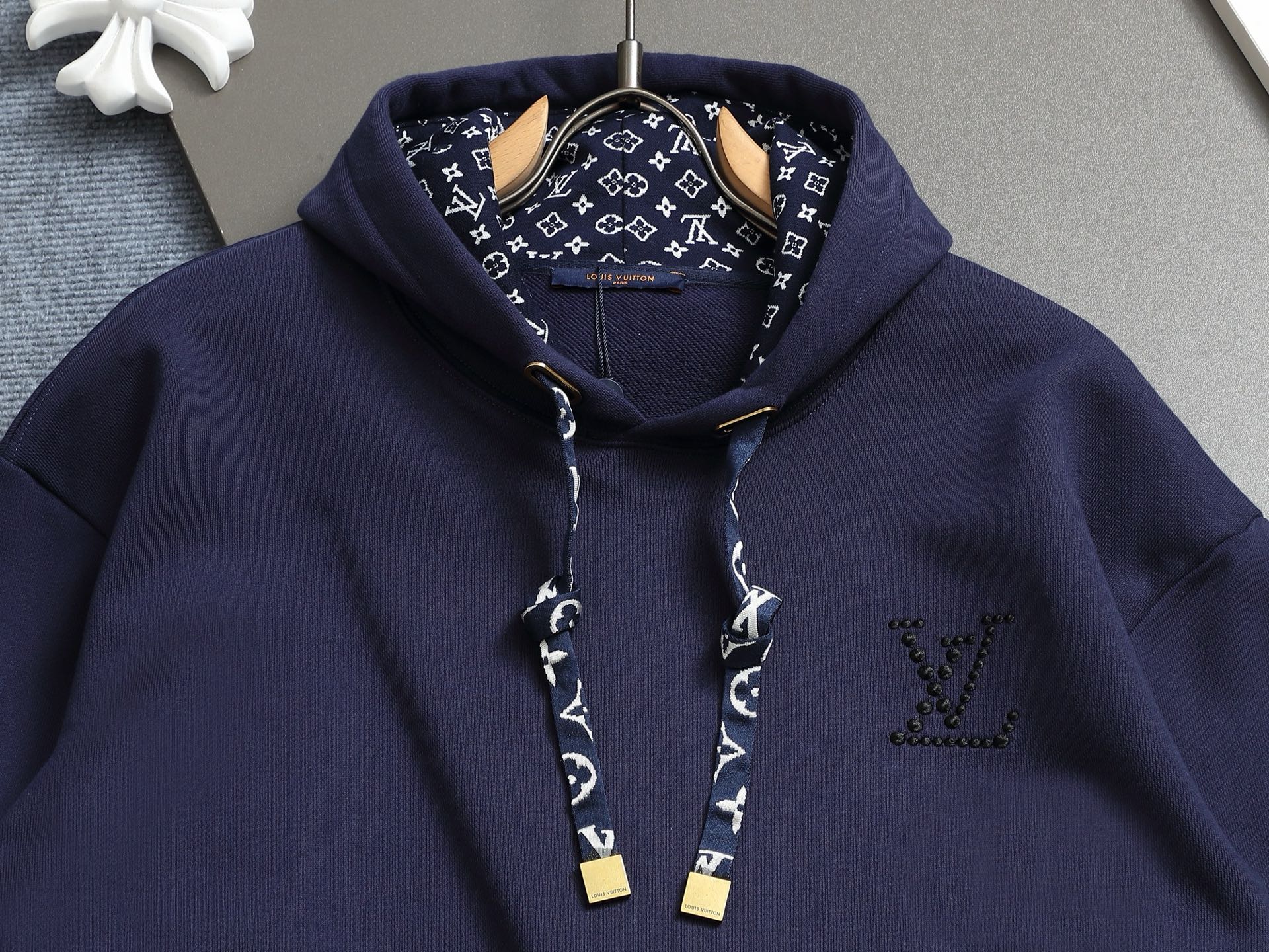 【LOUIS VUITTON旗艦店】ルイヴィトン パーカー 男女兼用、ご好評に付き再入荷！