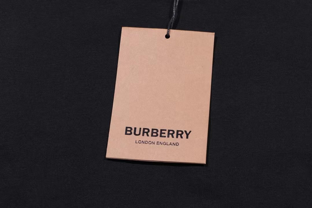 【BURBERRY旗艦店】バーバリー 半袖Tシャツ ご好評に付き再入荷！
