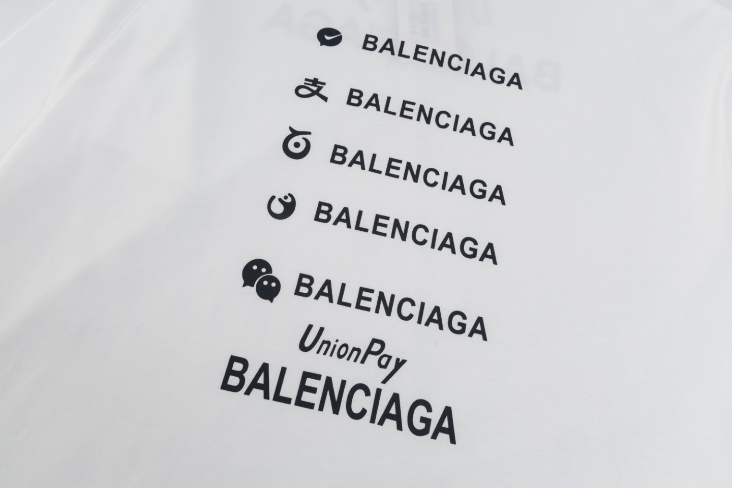 【BALENCIAGA旗艦店】バレンシアガ 長袖 即日出荷 ご好評に付き再入荷！