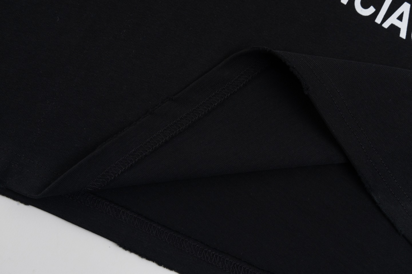 【BALENCIAGA旗艦店】バレンシアガ 長袖 即日出荷 ご好評に付き再入荷！