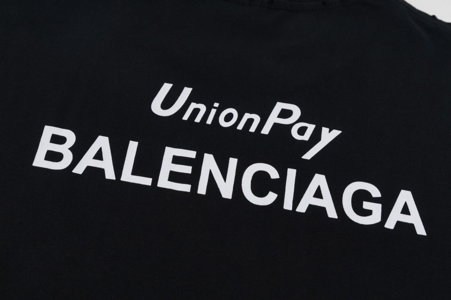 【BALENCIAGA旗艦店】バレンシアガ 長袖 即日出荷 ご好評に付き再入荷！